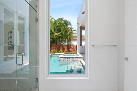 1615 NE 3rd Court Fort Lauderdale FL 33301