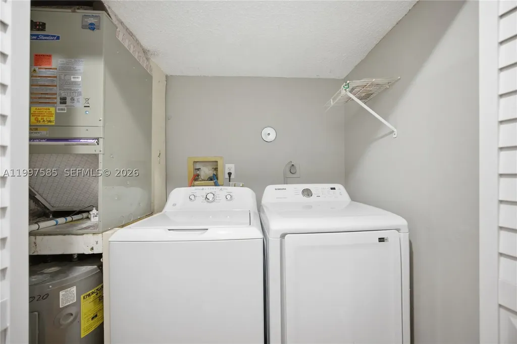 690 SE 23rd Avenue Pompano Beach FL 33062