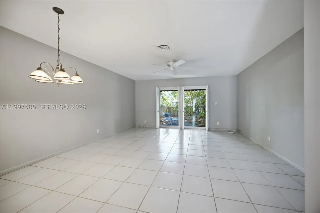 690 SE 23rd Avenue Pompano Beach FL 33062