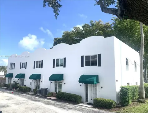 690 SE 23rd Avenue Pompano Beach FL 33062