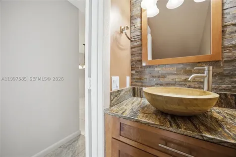 690 SE 23rd Avenue Pompano Beach FL 33062