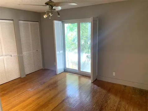 690 SE 23rd Avenue Pompano Beach FL 33062