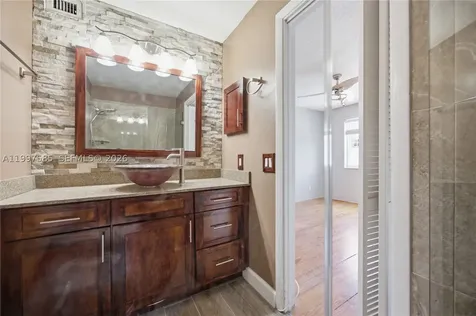 690 SE 23rd Avenue Pompano Beach FL 33062