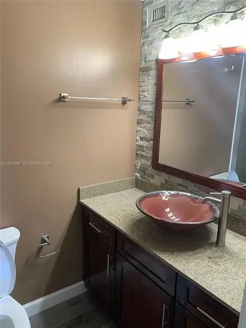 690 SE 23rd Avenue Pompano Beach FL 33062
