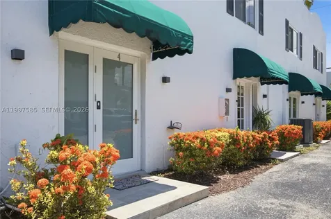 690 SE 23rd Avenue Pompano Beach FL 33062
