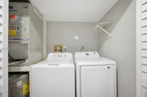 690 SE 23rd Avenue Pompano Beach FL 33062