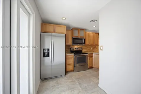 690 SE 23rd Avenue Pompano Beach FL 33062