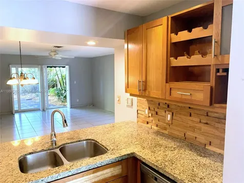 690 SE 23rd Avenue Pompano Beach FL 33062
