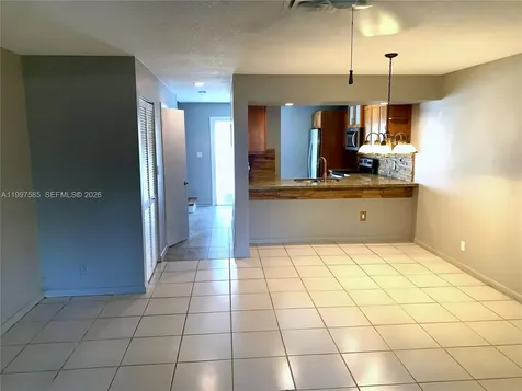 690 SE 23rd Avenue Pompano Beach FL 33062