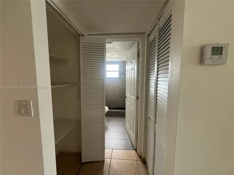 7125 Bay Drive Miami Beach FL 33141