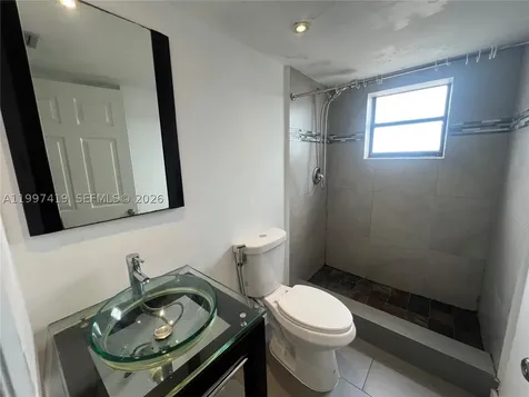 7125 Bay Drive Miami Beach FL 33141