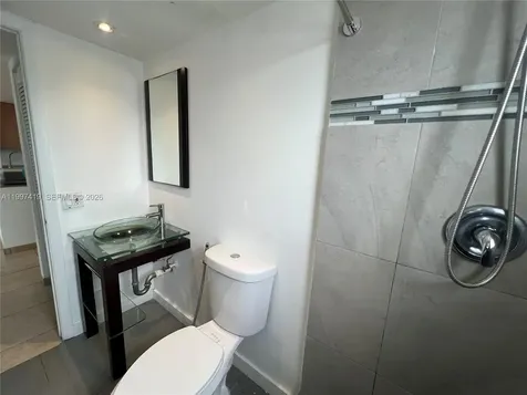 7125 Bay Drive Miami Beach FL 33141