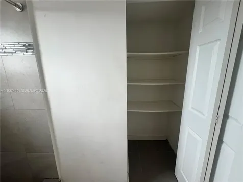 7125 Bay Drive Miami Beach FL 33141