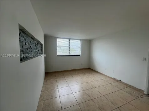 7125 Bay Drive Miami Beach FL 33141
