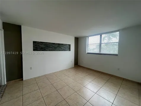 7125 Bay Drive Miami Beach FL 33141