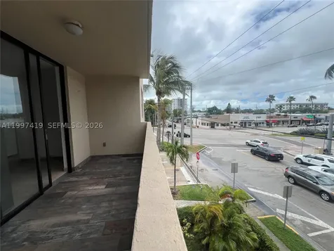 7125 Bay Drive Miami Beach FL 33141