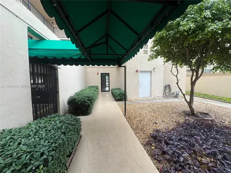 7125 Bay Drive Miami Beach FL 33141