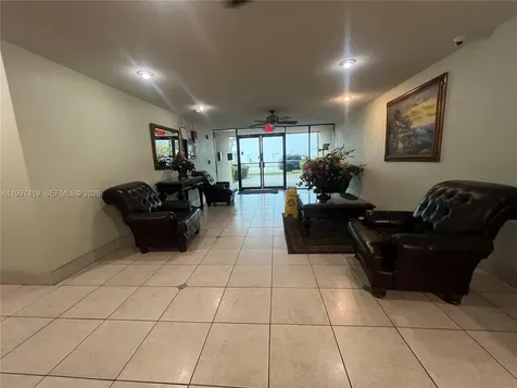 7125 Bay Drive Miami Beach FL 33141