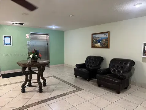 7125 Bay Drive Miami Beach FL 33141