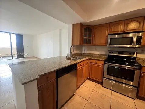 7125 Bay Drive Miami Beach FL 33141
