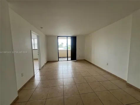 7125 Bay Drive Miami Beach FL 33141