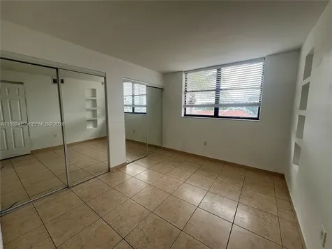 7125 Bay Drive Miami Beach FL 33141
