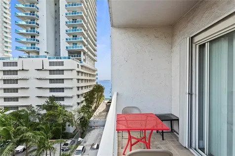 677 NE 24th Street Miami FL 33137