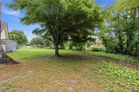 11400 NW 20th Court Plantation FL 33323