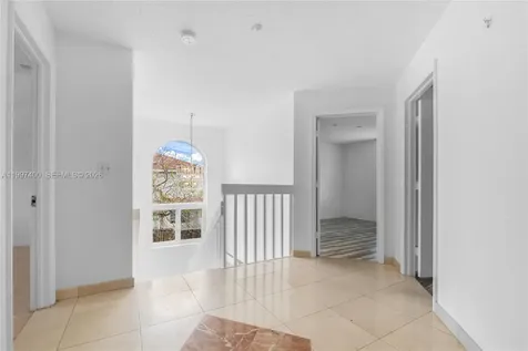 8724 NW 189th Terrace Hialeah FL 33018