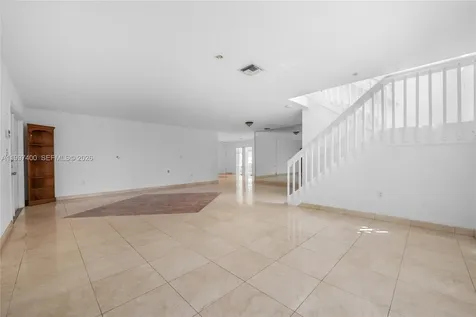 8724 NW 189th Terrace Hialeah FL 33018