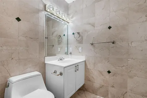 8724 NW 189th Terrace Hialeah FL 33018