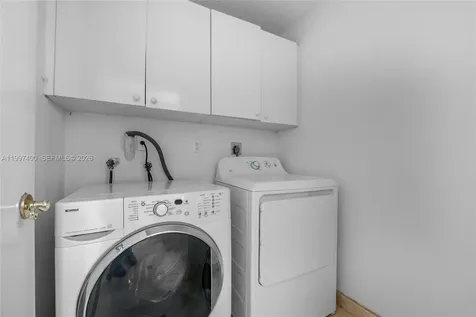 8724 NW 189th Terrace Hialeah FL 33018