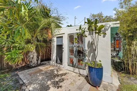 1515 Dewey Street Hollywood FL 33020