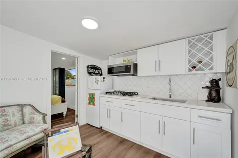 1515 Dewey Street Hollywood FL 33020