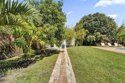 1515 Dewey Street Hollywood FL 33020