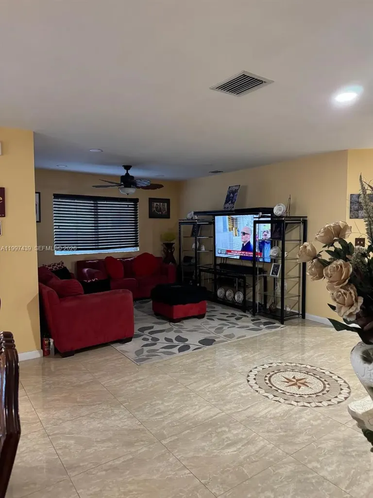 2720 NW 11th Street Fort Lauderdale FL 33311