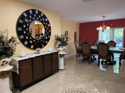 2720 NW 11th Street Fort Lauderdale FL 33311