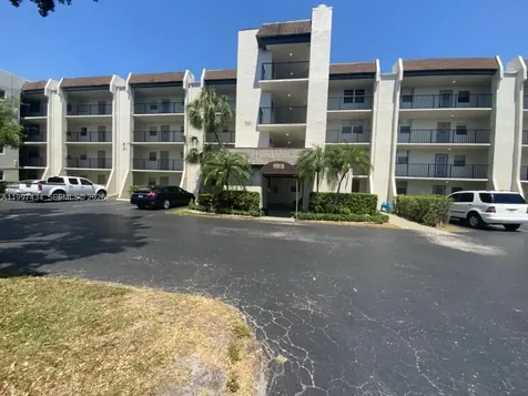 9311 Orange Grove Drive Davie FL 33324