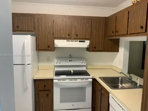 9311 Orange Grove Drive Davie FL 33324