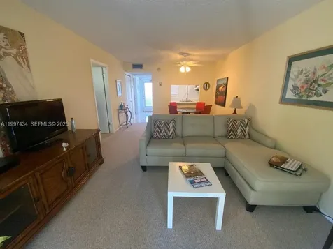 9311 Orange Grove Drive Davie FL 33324