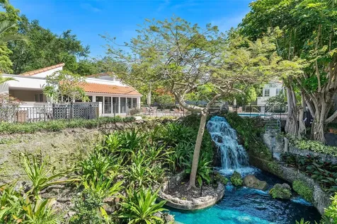 6720 SW 88th Terrace Pinecrest FL 33156