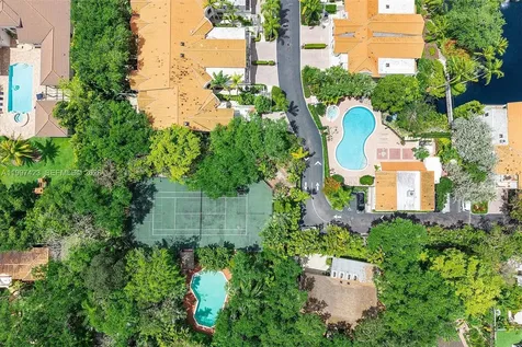 6720 SW 88th Terrace Pinecrest FL 33156