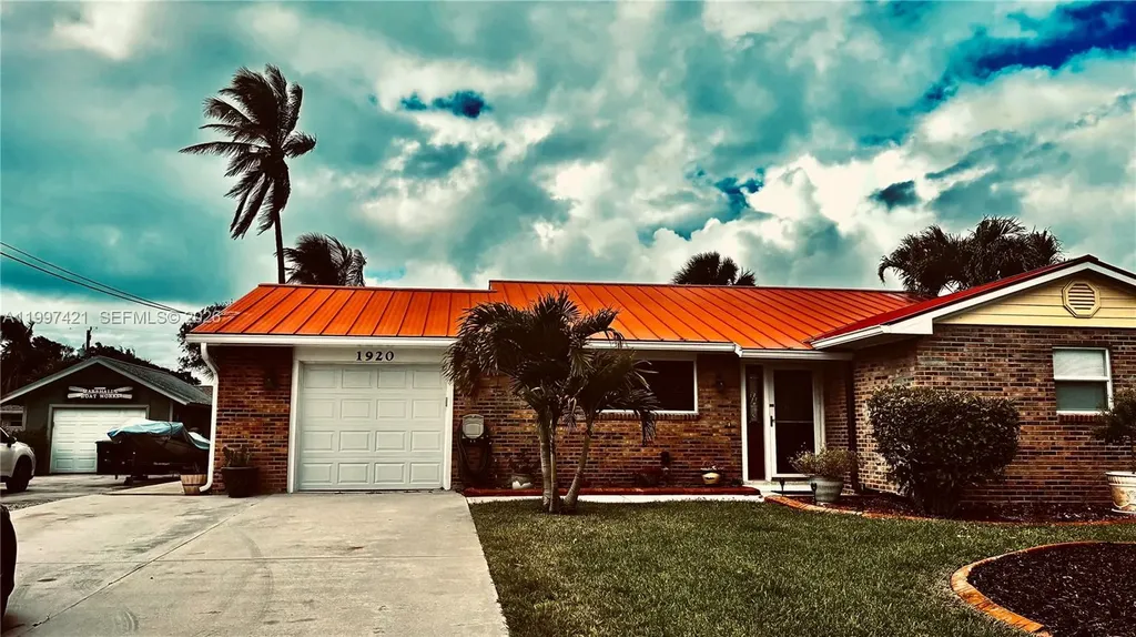 1920 Eucalyptus Avenue Hutchinson Island FL 34949