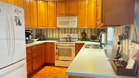 1920 Eucalyptus Avenue Hutchinson Island FL 34949