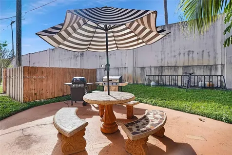 820 SW 11th Avenue Hallandale Beach FL 33009