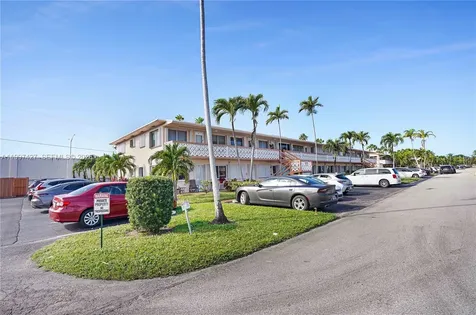 820 SW 11th Avenue Hallandale Beach FL 33009