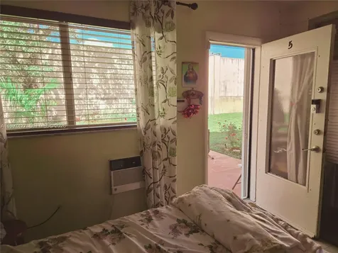 820 SW 11th Avenue Hallandale Beach FL 33009