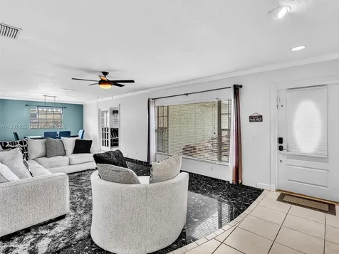 1900 NW 95th Avenue Pembroke Pines FL 33024