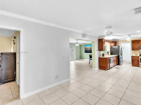 1900 NW 95th Avenue Pembroke Pines FL 33024