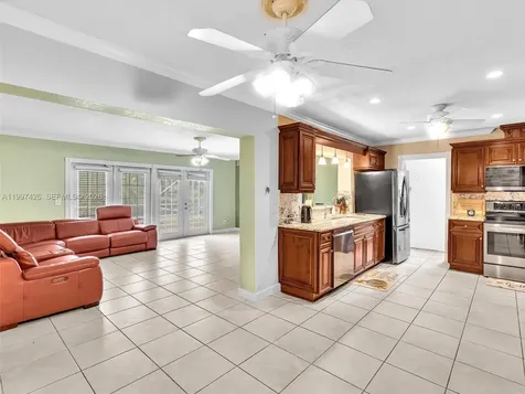 1900 NW 95th Avenue Pembroke Pines FL 33024